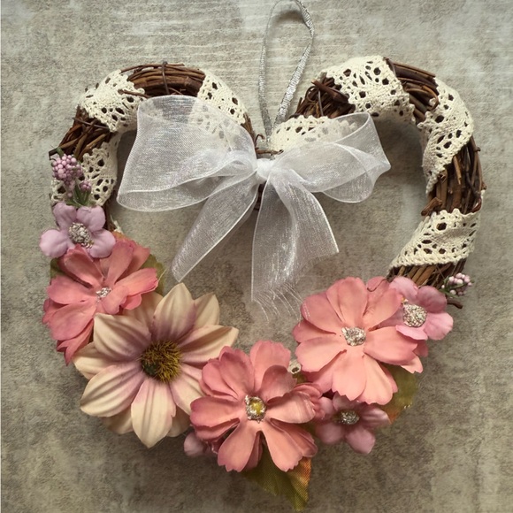 homemade Other - Pink and White Decorative Accents for Home Decor